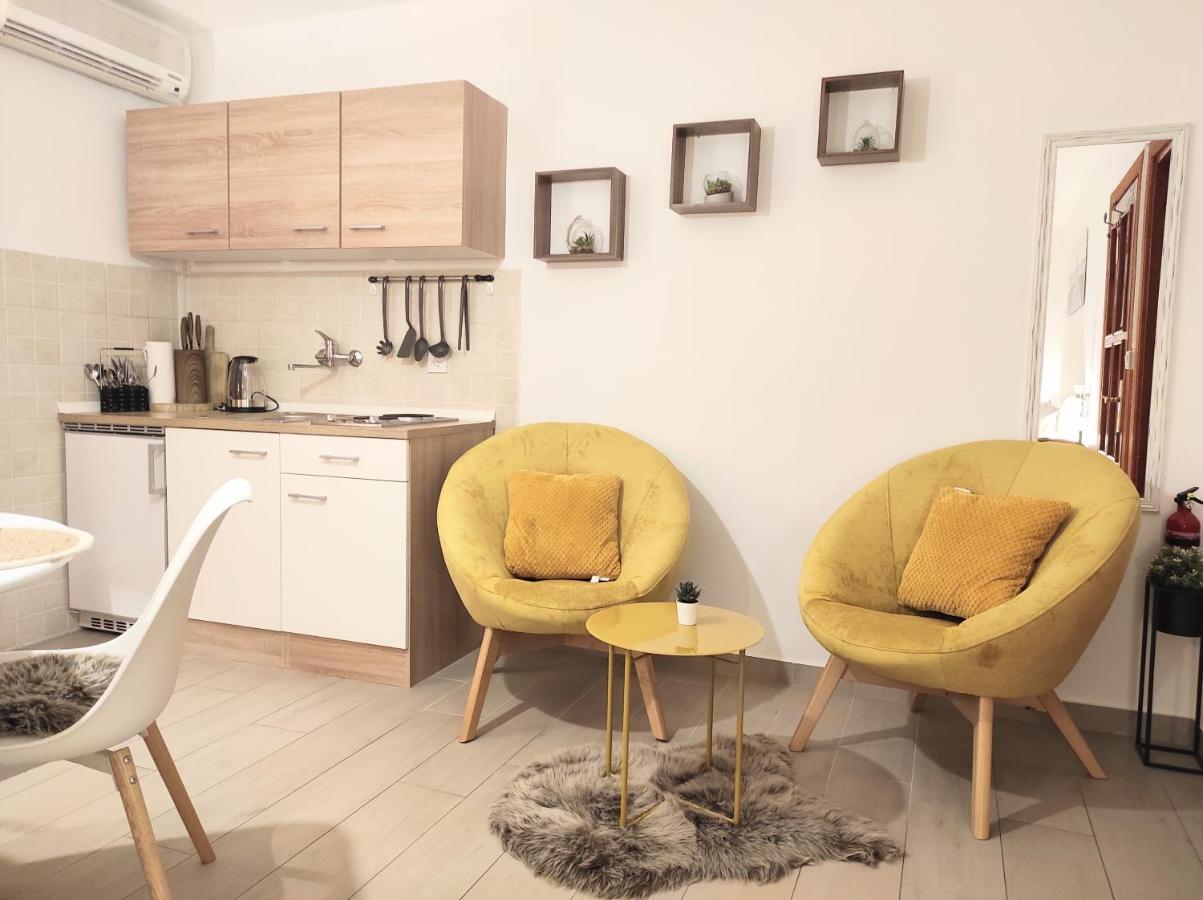 Apartments & Rooms As Βις Εξωτερικό φωτογραφία