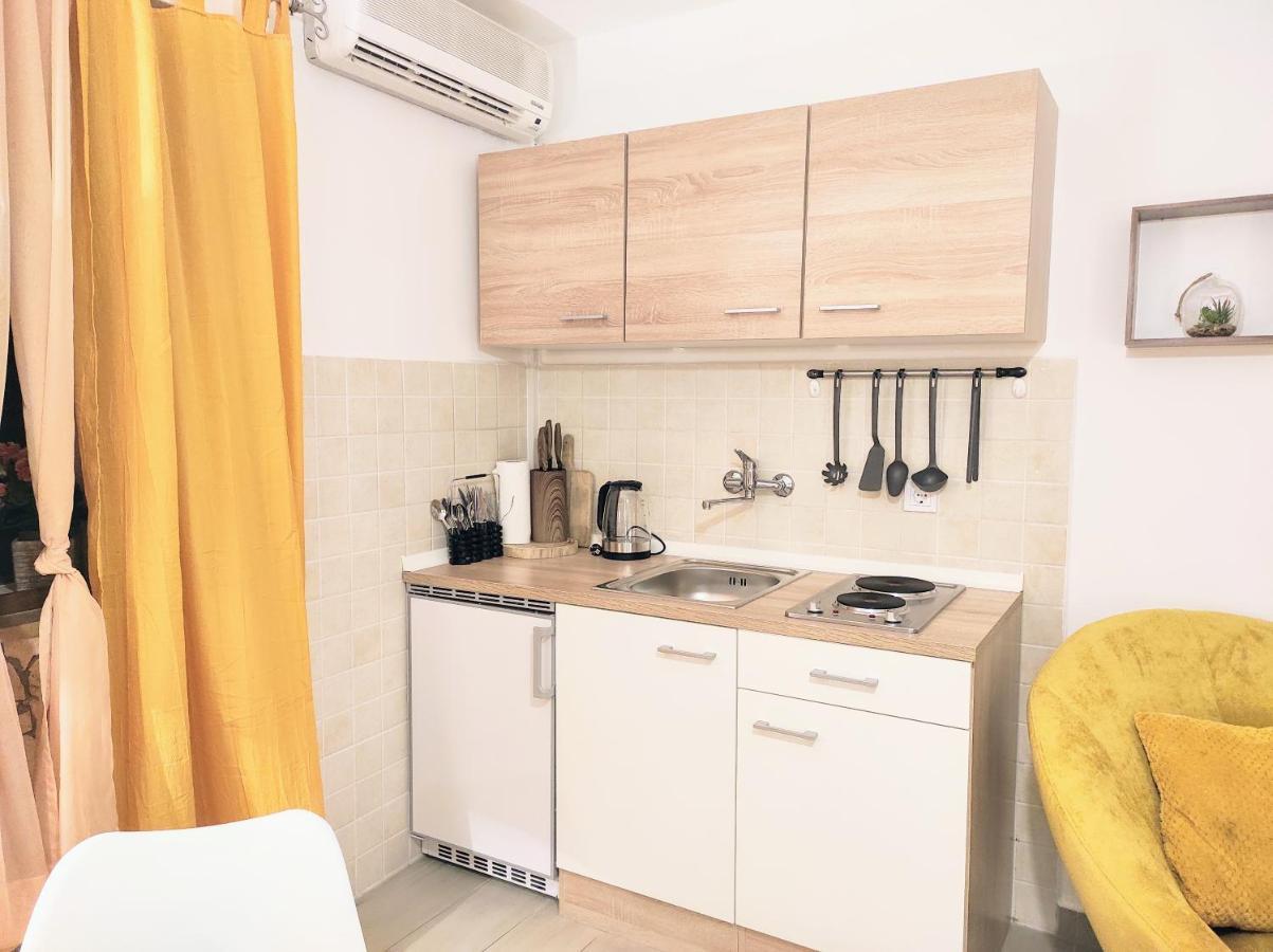 Apartments & Rooms As Βις Εξωτερικό φωτογραφία