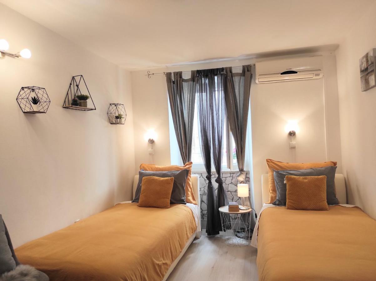 Apartments & Rooms As Βις Εξωτερικό φωτογραφία