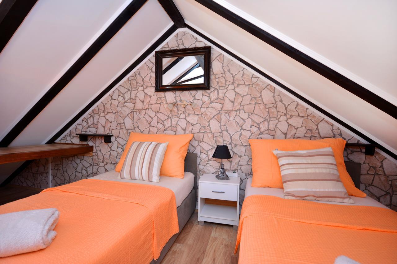 Apartments & Rooms As Βις Εξωτερικό φωτογραφία